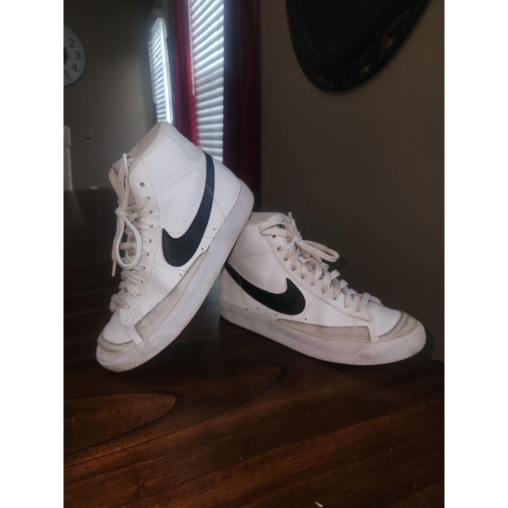 Nike Blazer Mid 77 White Black Size 5 Grade School size. Vintage style
